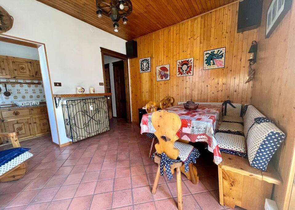 Rustic House Aosta Appartement Buitenkant foto